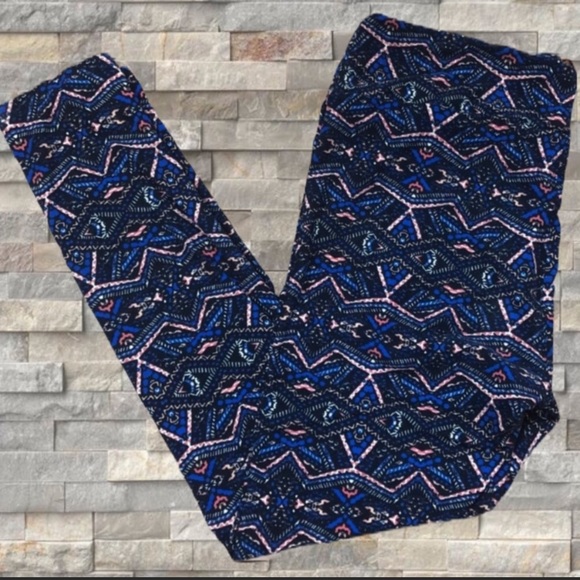 LuLaRoe Pants - Lularoe Tall & Curvy leggings (size 12-18)